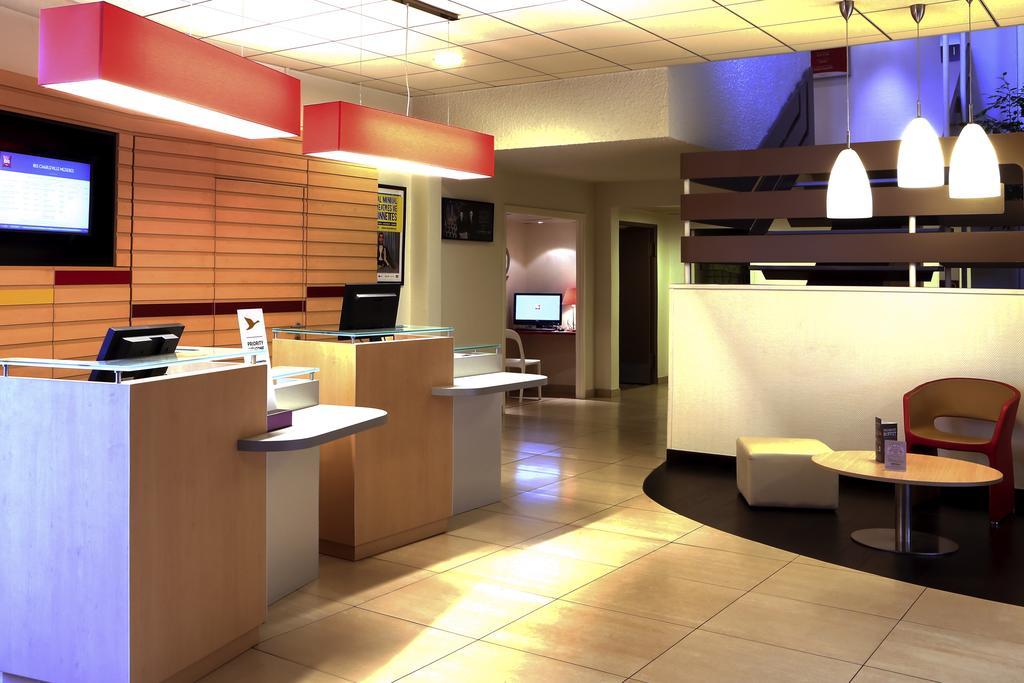 ไอบิส ชาร์ลวีล -เมซิแยร์ Hotel Villers-Semeuse ภายนอก รูปภาพ
